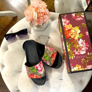 Authentic Gucci Bloom Sandals